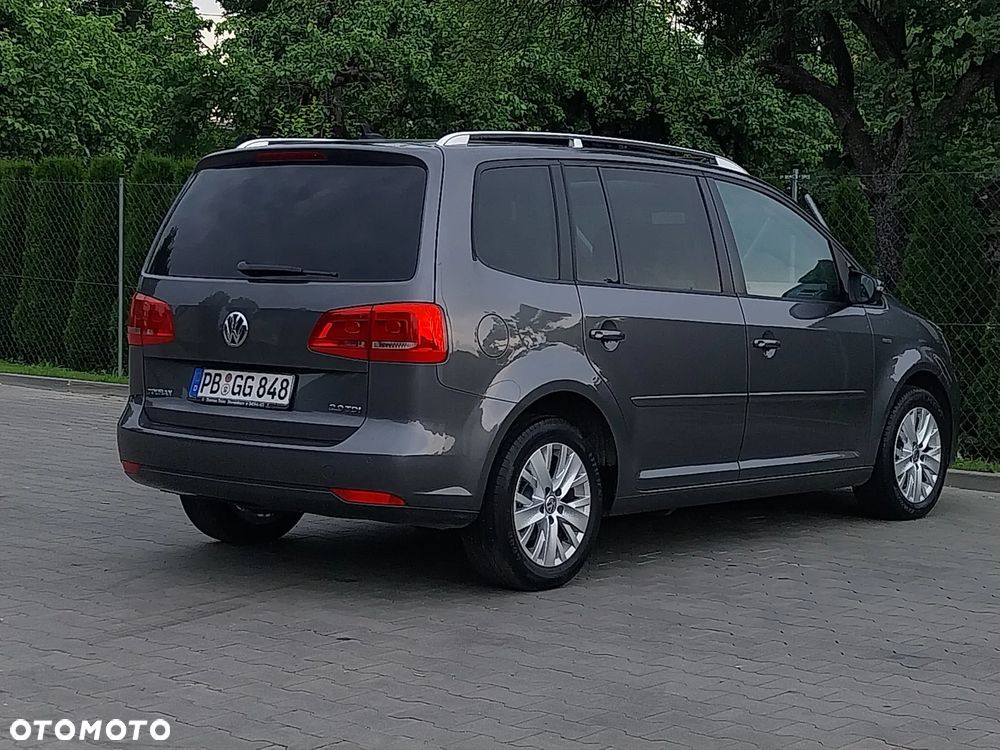 Volkswagen Touran 2.0 TDI Highline - 8