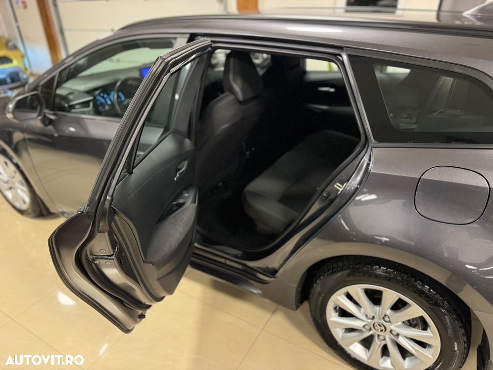 Toyota Corolla 1.8 Comfort - 9