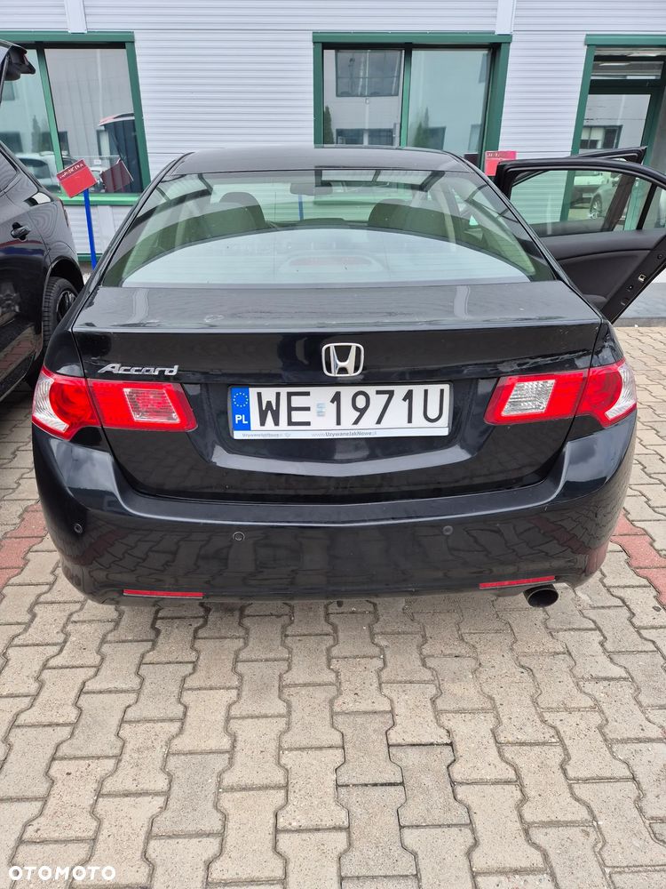 Honda Accord 2.0 Executive - 8