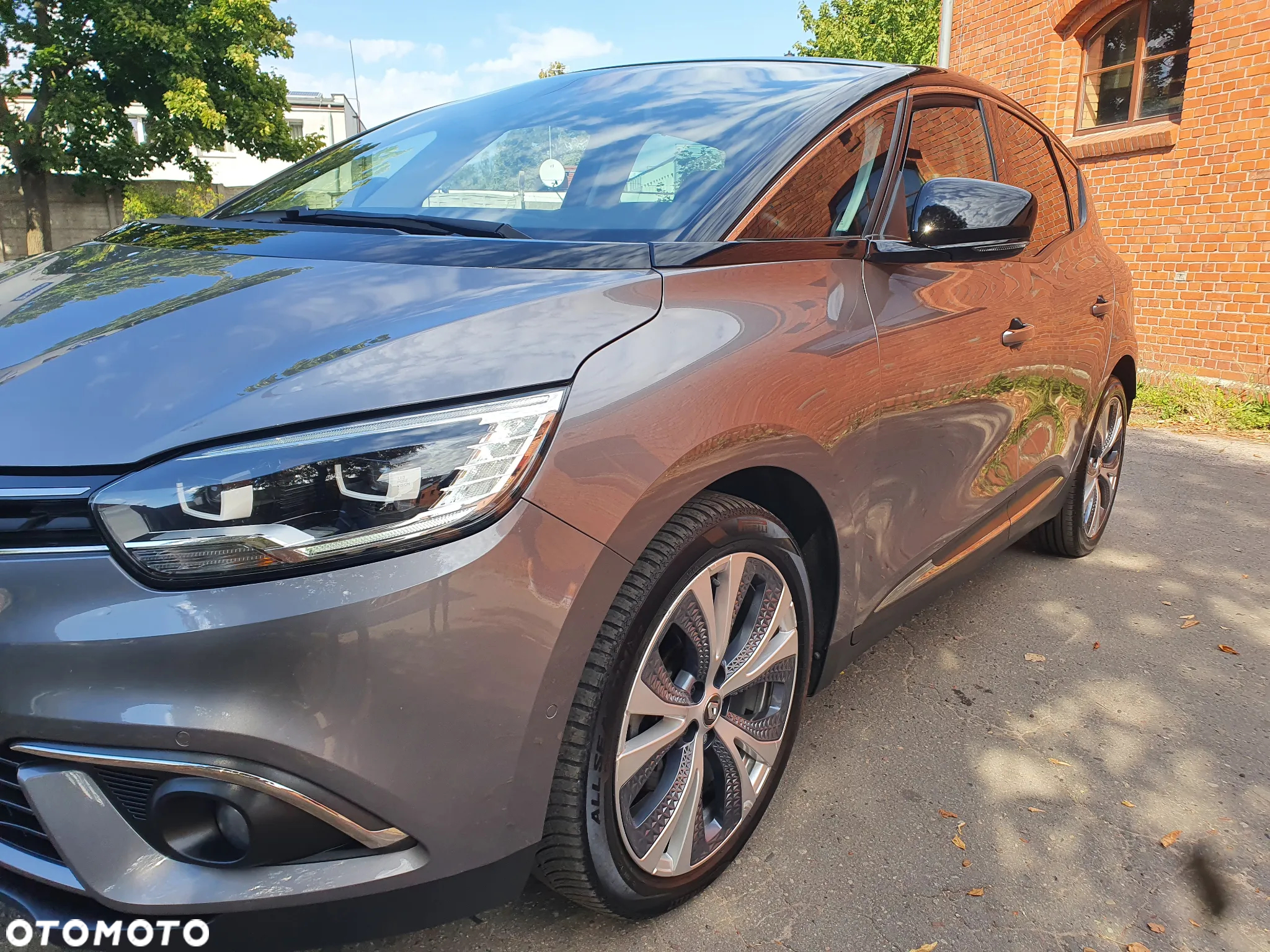 Renault Scenic ENERGY TCe 140 INTENS - 8