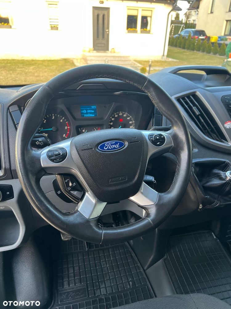 Ford Transit - 12