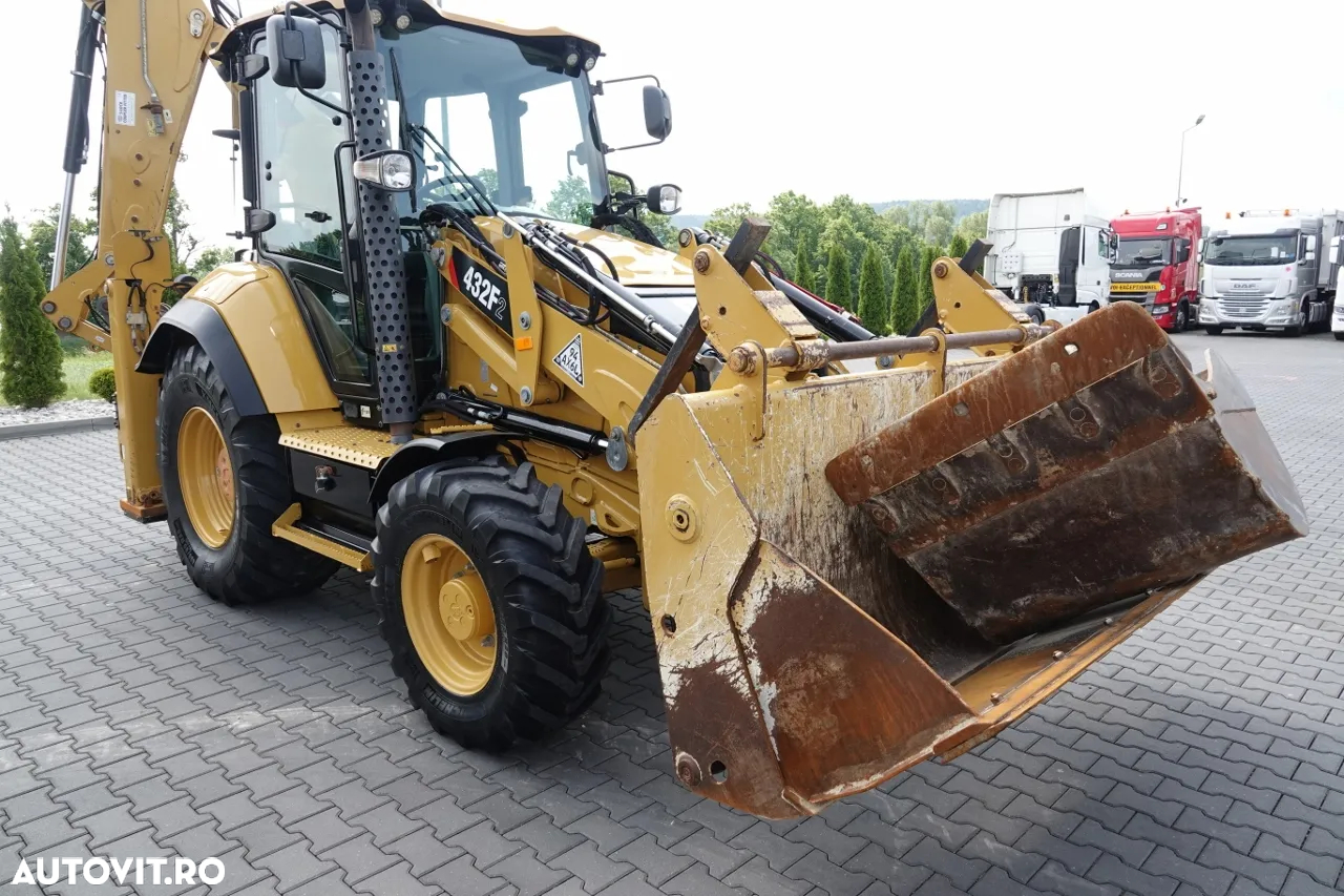 Cat 432 F2 / BULDOEXCAVATOR / AN 2019 / SET GALETE - 10