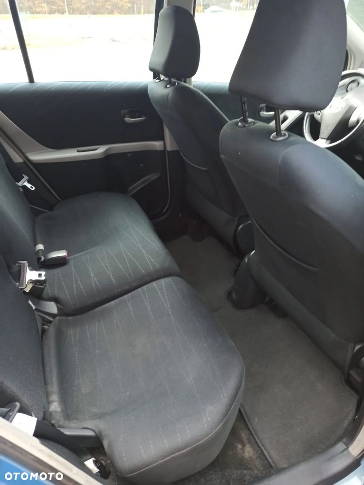 Toyota Yaris - 14