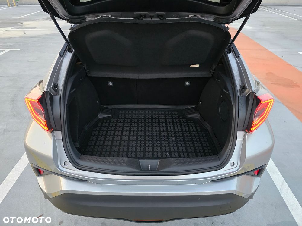 Toyota C-HR 1.2 T Dynamic - 12