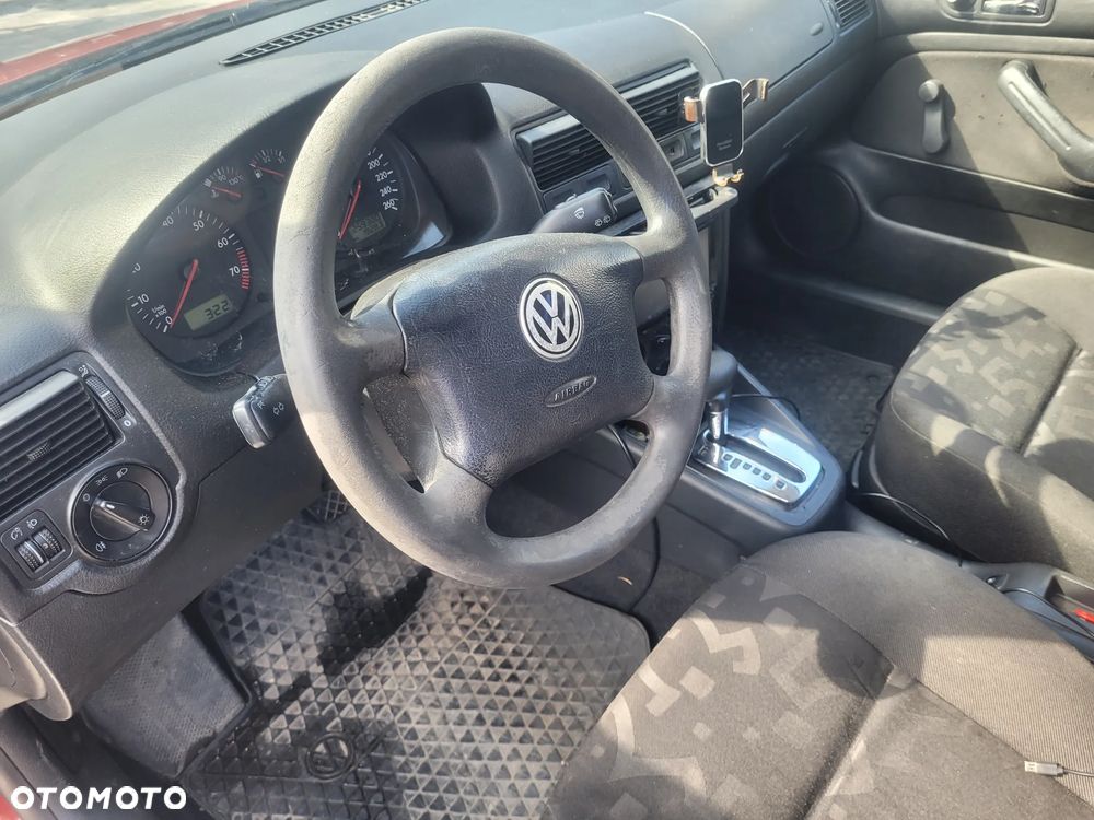 Volkswagen Golf 1.6 Basis - 5
