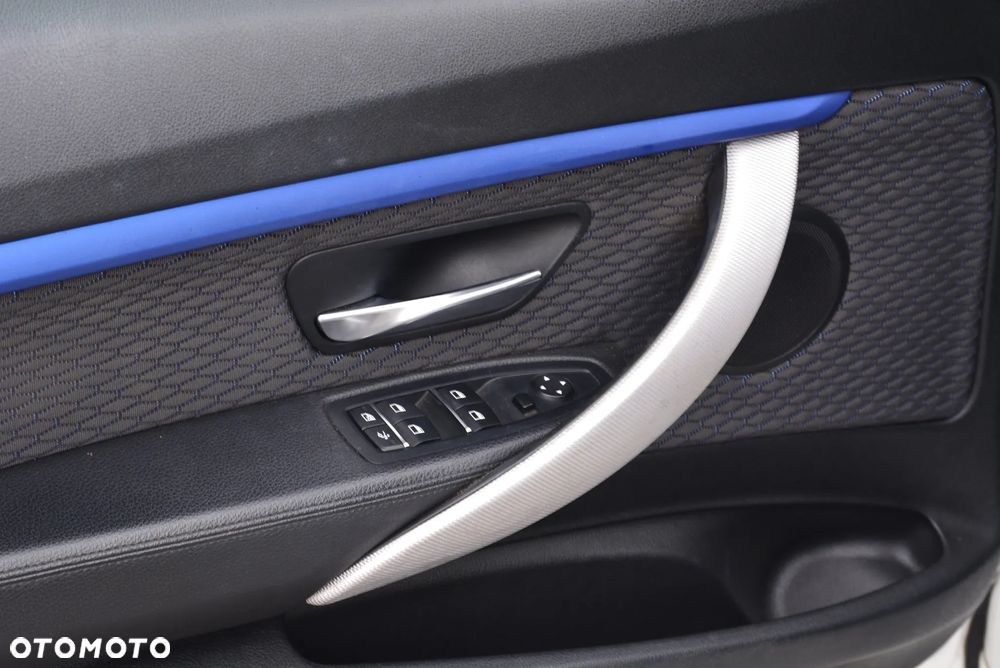 BMW 3GT 320d M Sport - 28