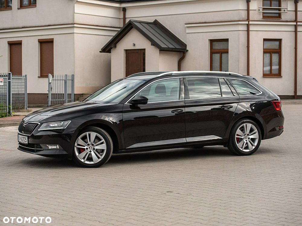 Skoda Superb 2.0 TDI DSG Premium Edition - 12