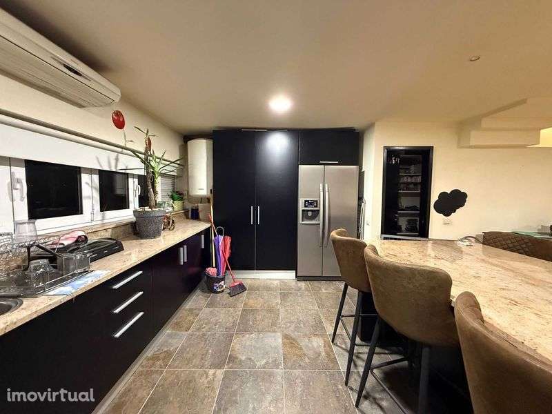 Apartamento T2 Remodelado em Creixomil-Guimarães - Grande imagem: 2/12