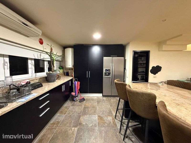 Apartamento T2 Remodelado em Creixomil-Guimarães - Grande imagem: 2/12
