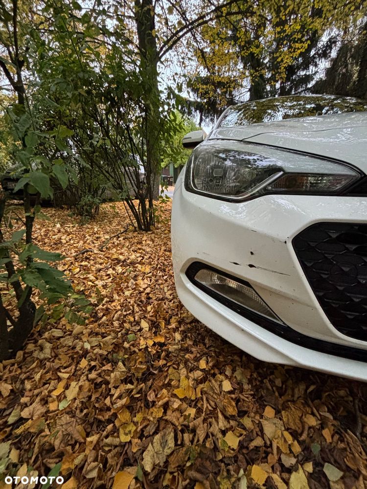 Hyundai i20 1.2 BlueDrive Elegant - 10