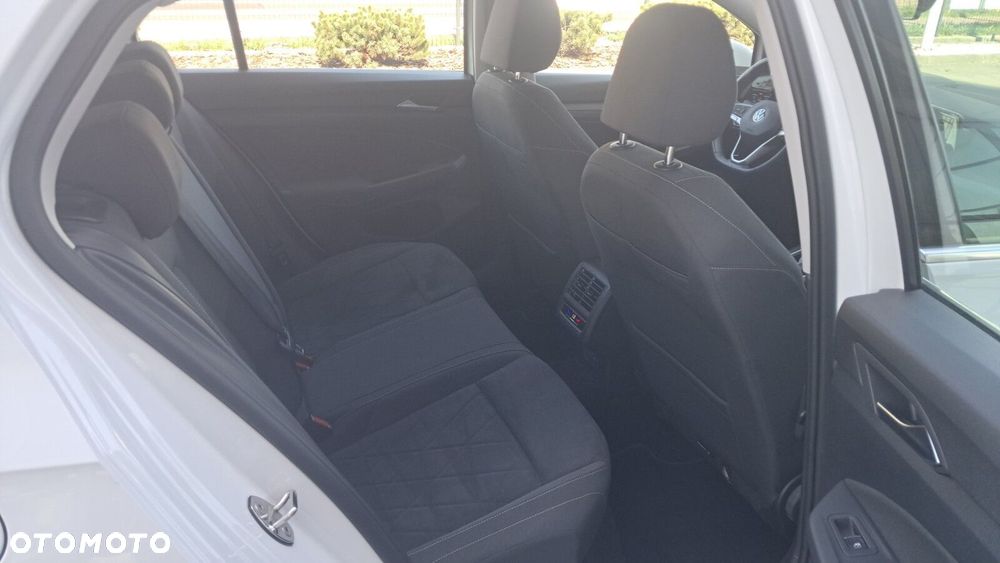 Volkswagen Golf 1.5 eTSI Style DSG - 7