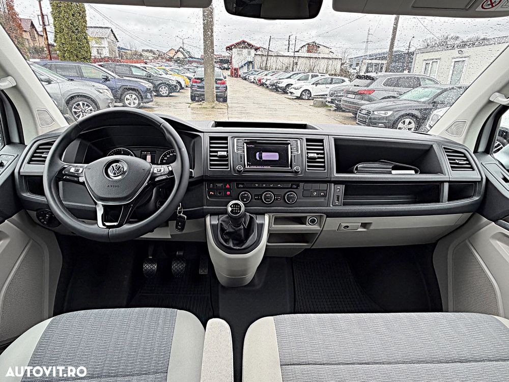 Volkswagen Caravelle KR Comfortline DSG - 5