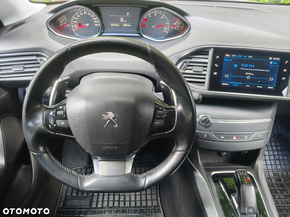Peugeot 308 1.5 BlueHDi Active Pack Business S&S EAT8 - 20