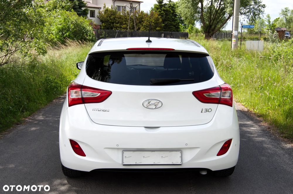 Hyundai i30 blue 1.6 GDI Passion - 2
