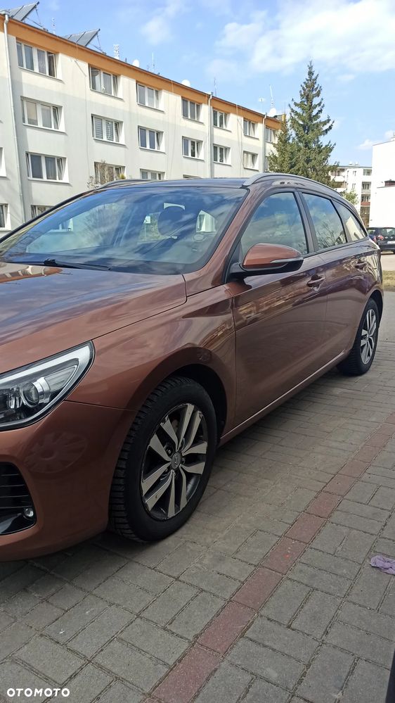 Hyundai i30 1.6 D Comfort - 8
