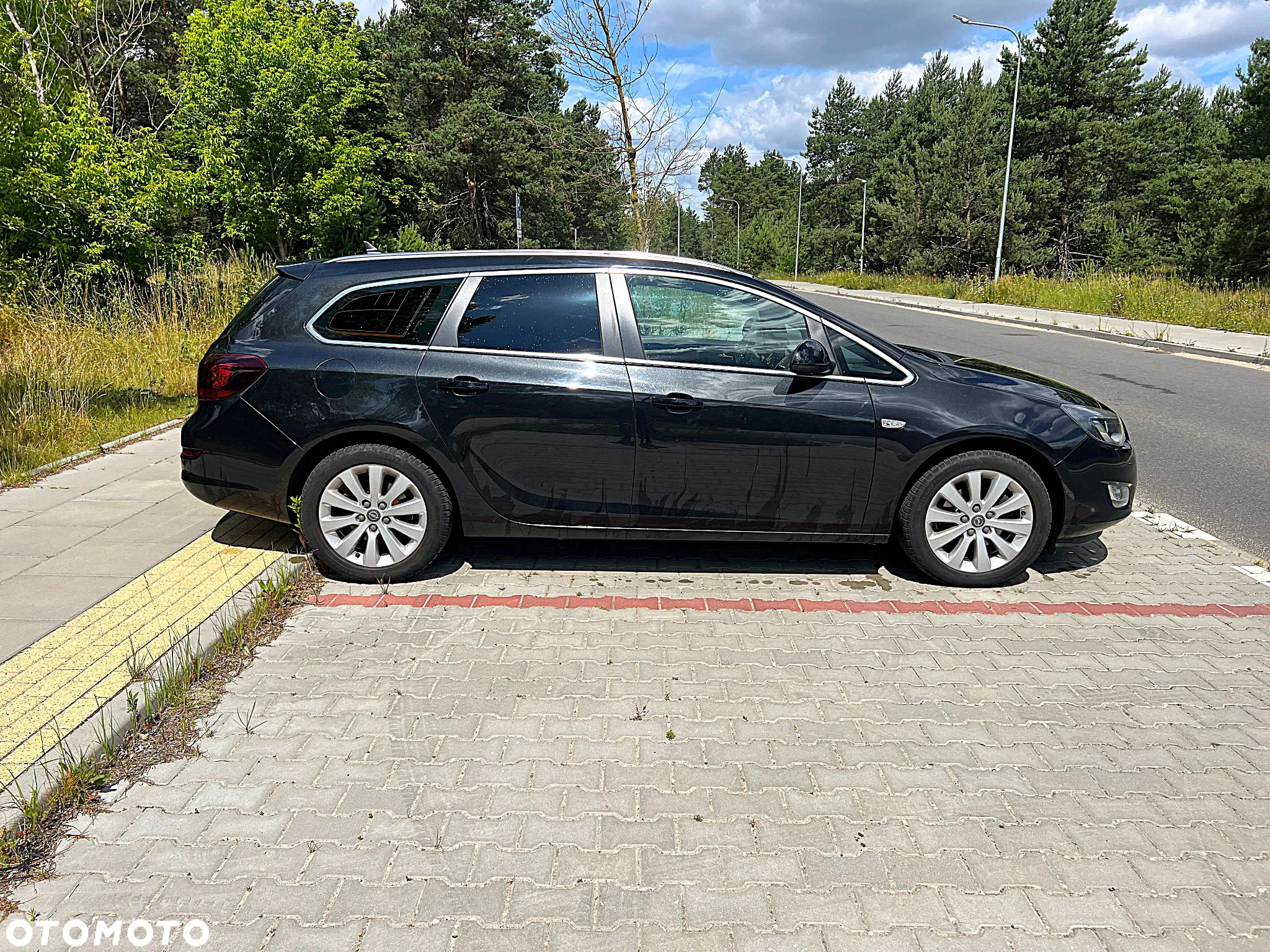 Opel Astra IV 1.6 T Cosmo - 12