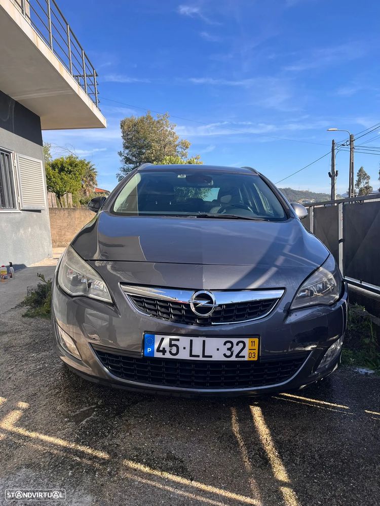 Opel Astra Sports Tourer - 35