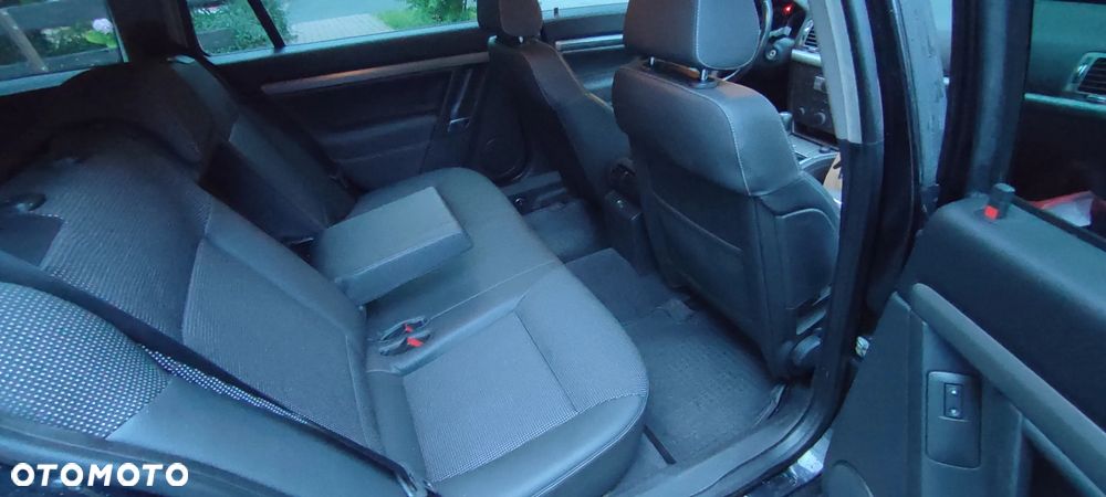 Opel Vectra 1.9 CDTI - 12