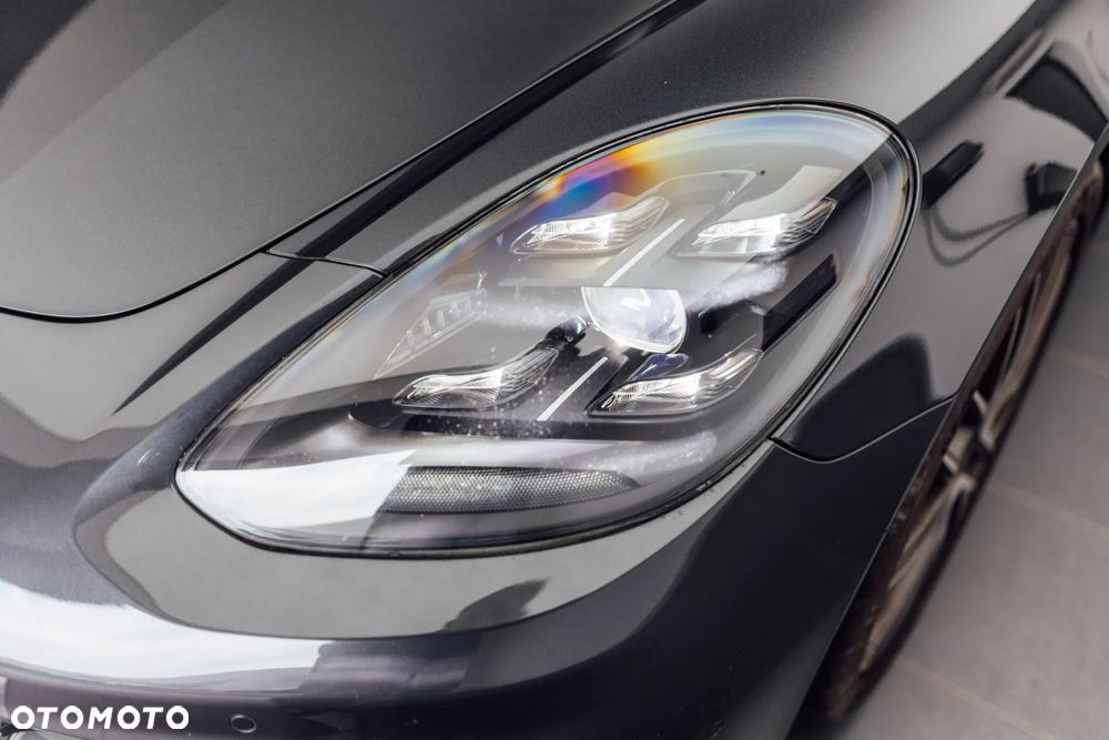 Porsche Panamera GTS - 34