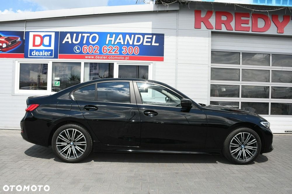 BMW Seria 3 320d mHEV - 14