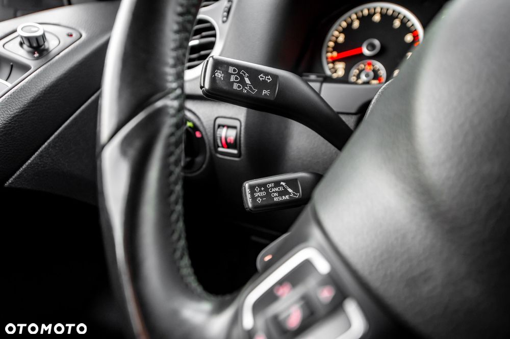 Volkswagen Tiguan - 32