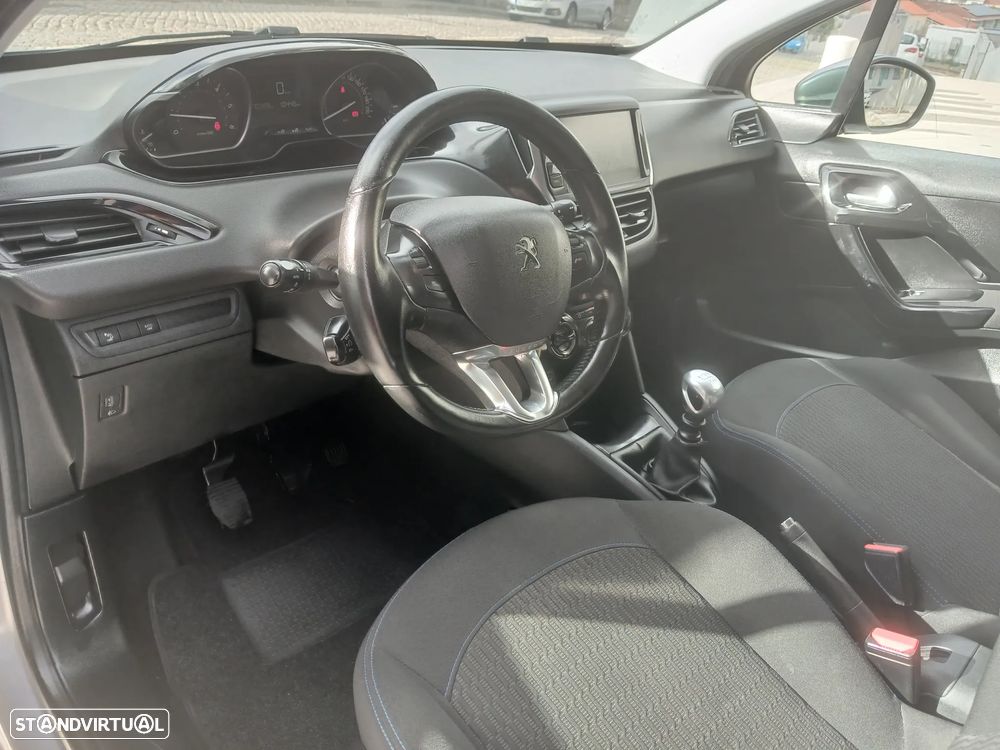 Peugeot 208 1.5 BlueHDi Signature - 19
