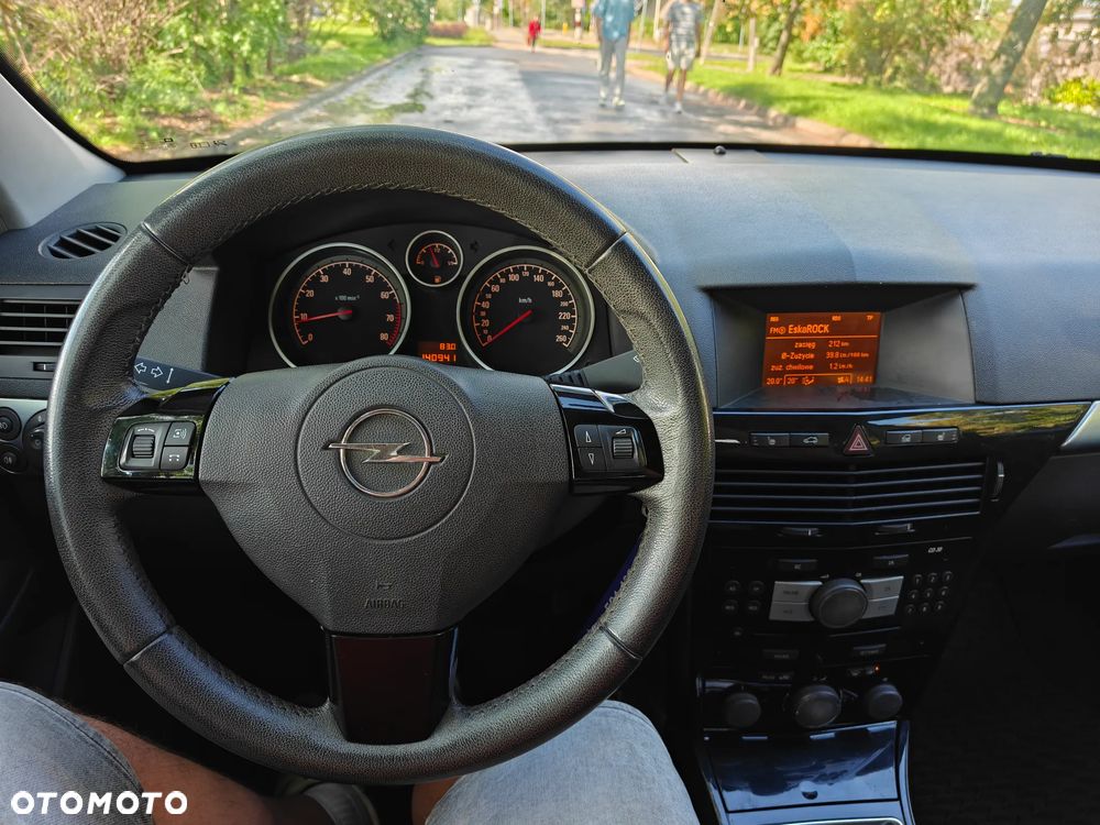 Opel Astra 1.6 Essentia - 14