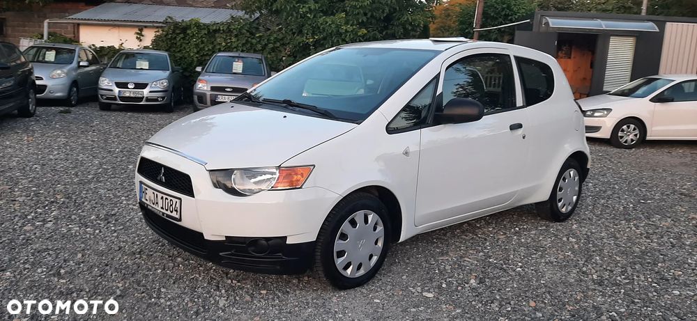 Mitsubishi Colt - 10