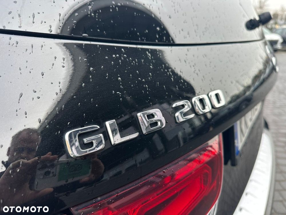 Mercedes-Benz GLB - 13