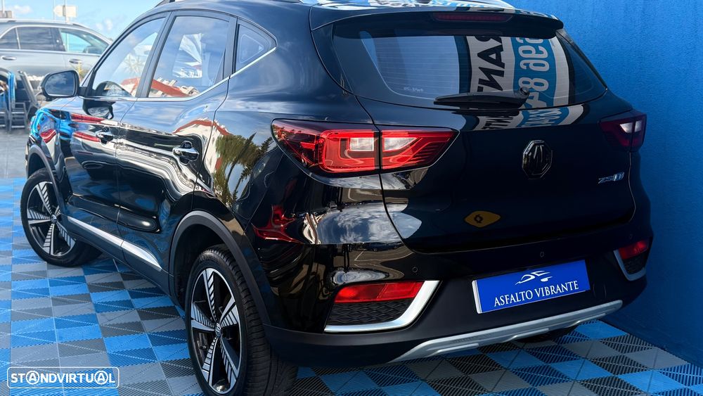 MG ZS - 10