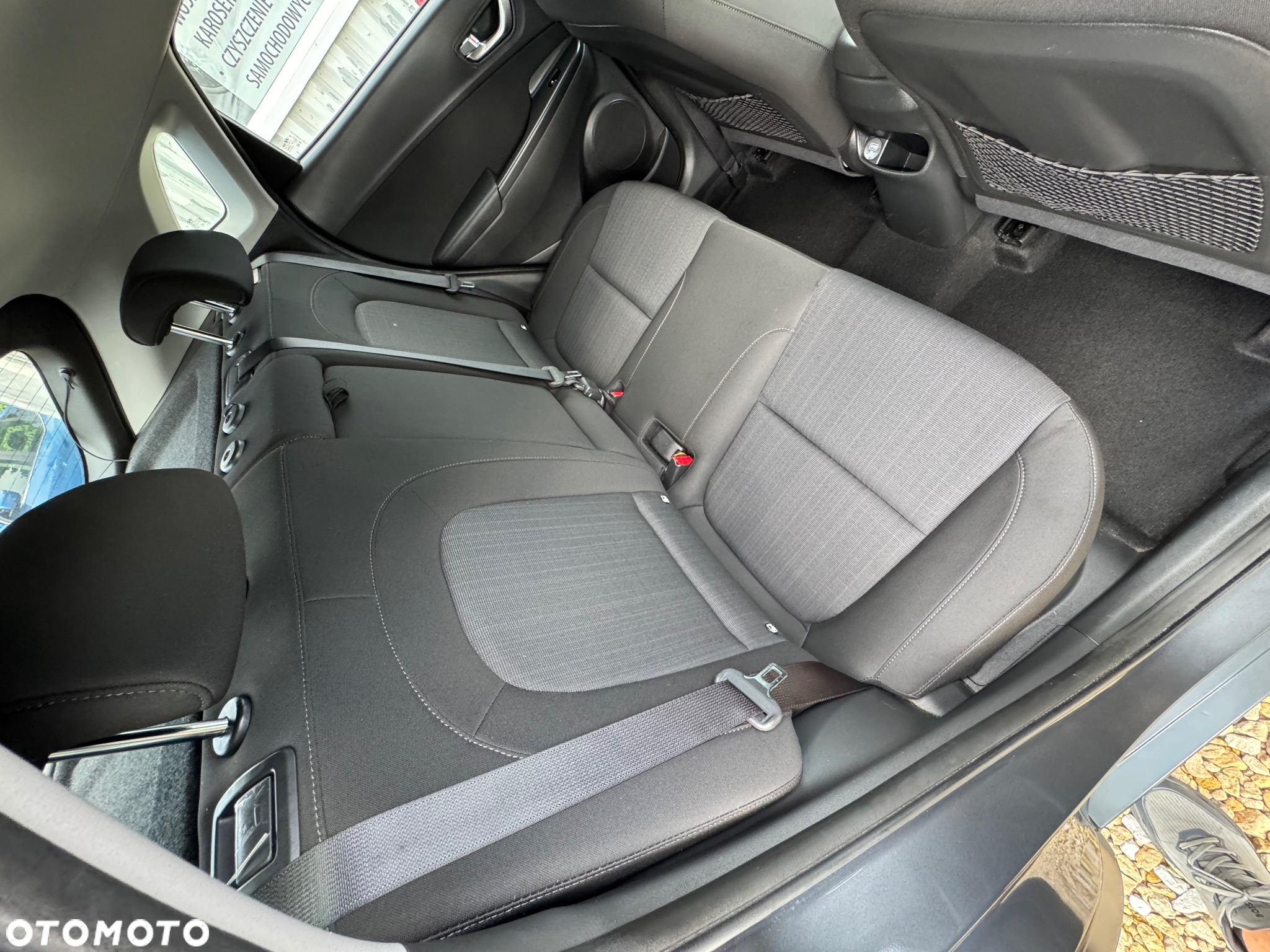 Hyundai Kona - 12