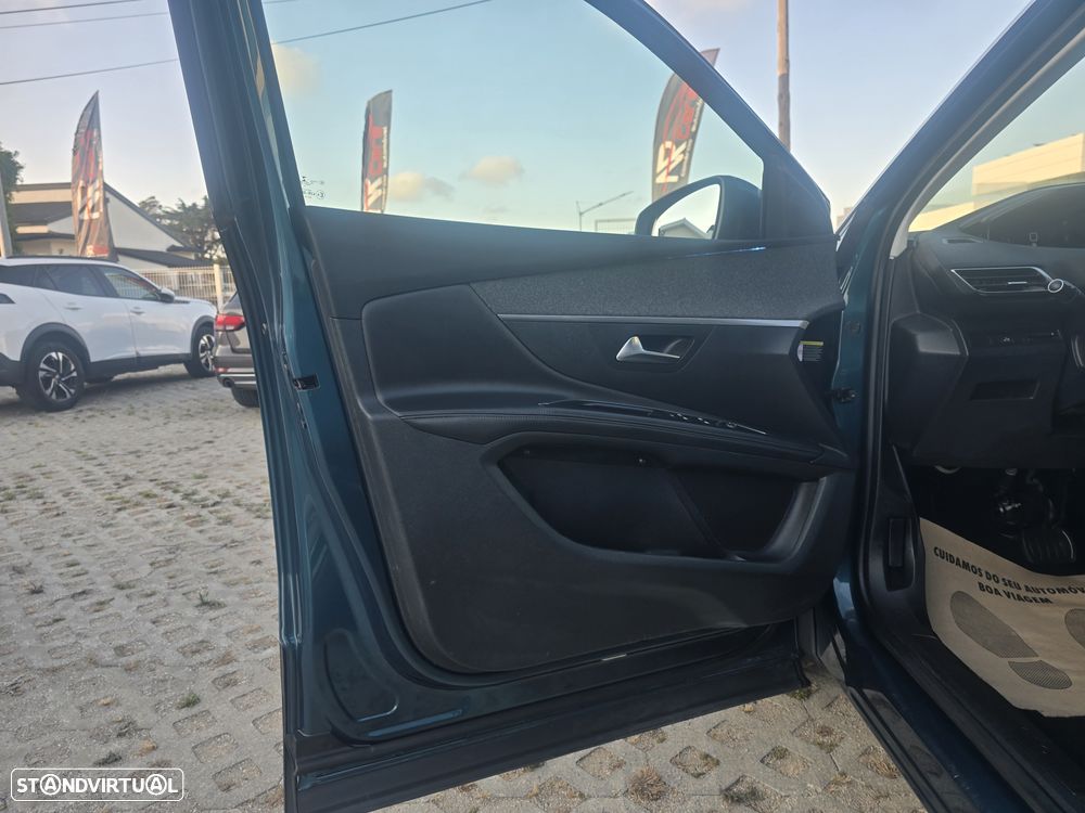 Peugeot 5008 1.5 BlueHDi Allure EAT8 - 20