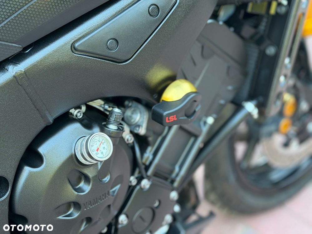 Yamaha FZ8 - 26