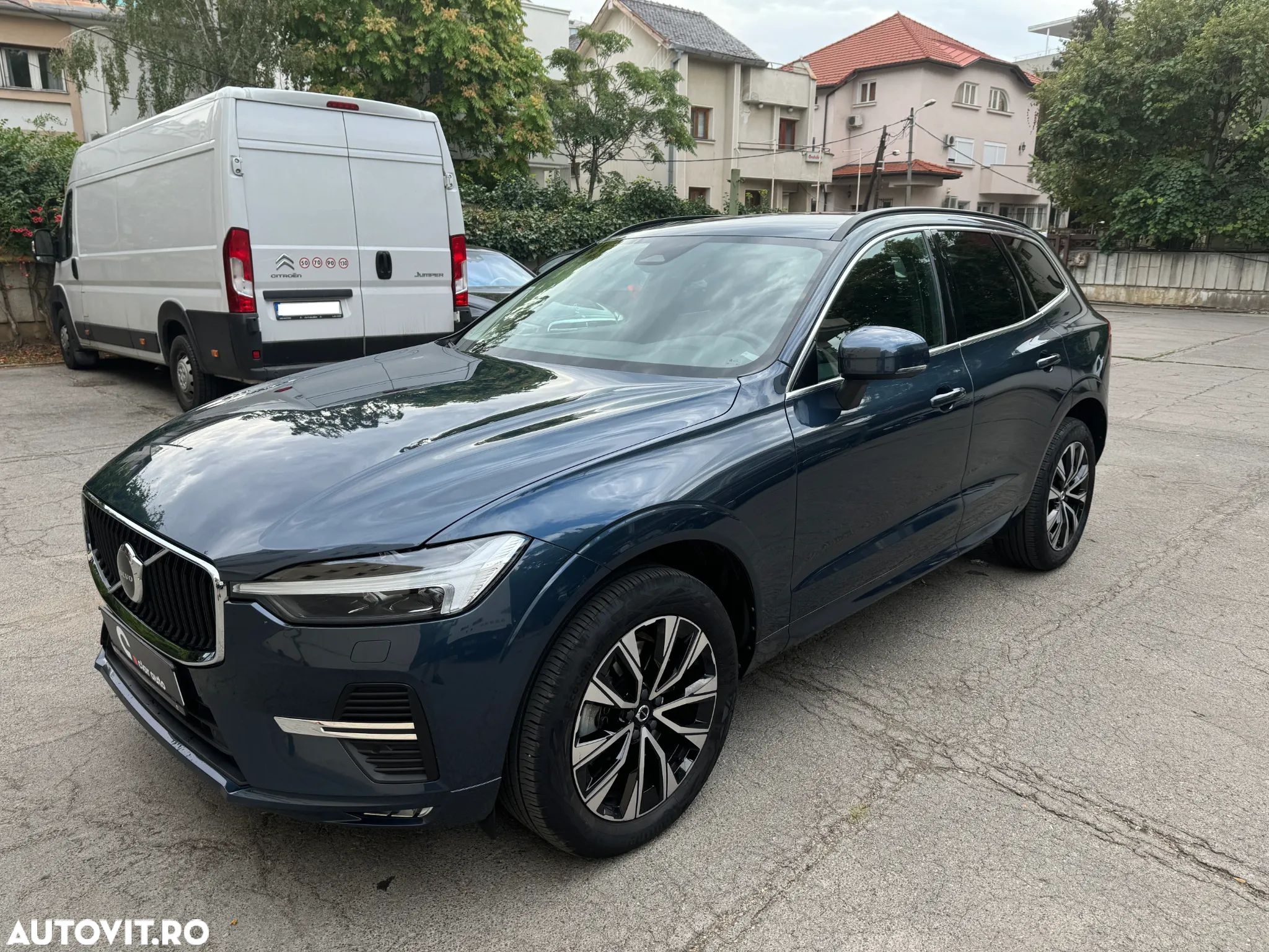 Volvo XC 60 B4 MHEV AT FWD Core - 1