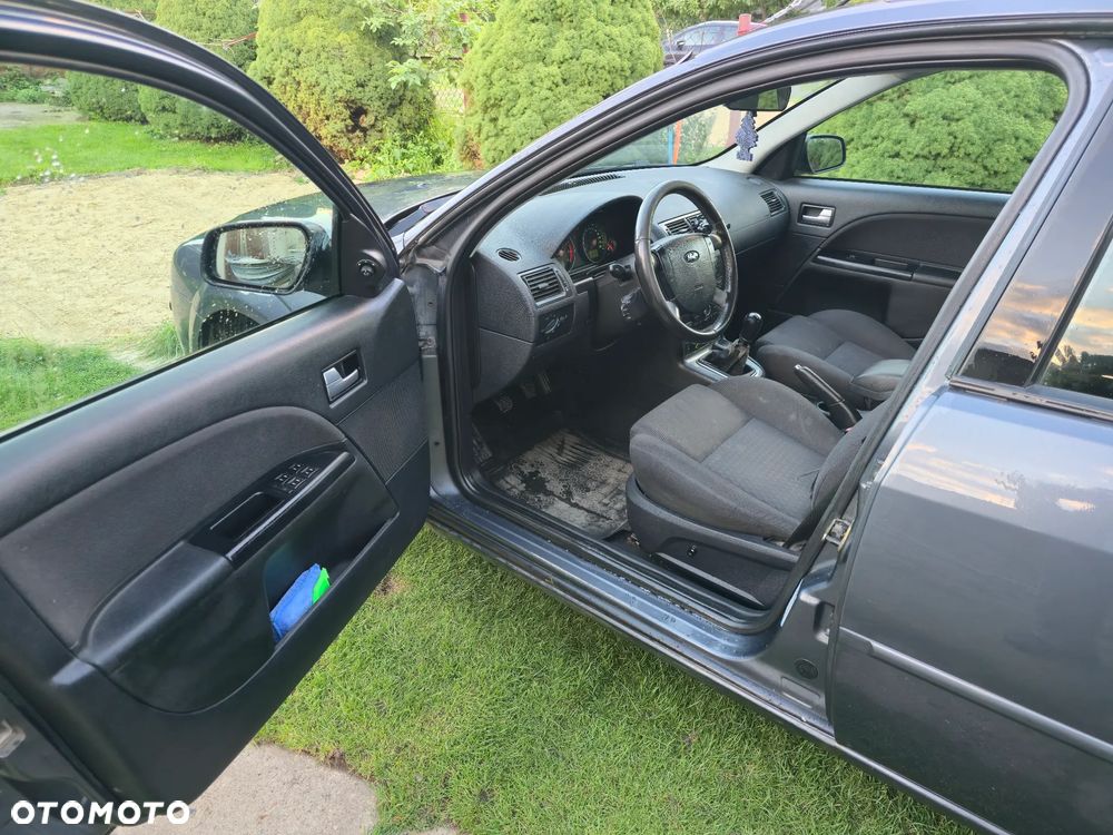 Ford Mondeo - 14