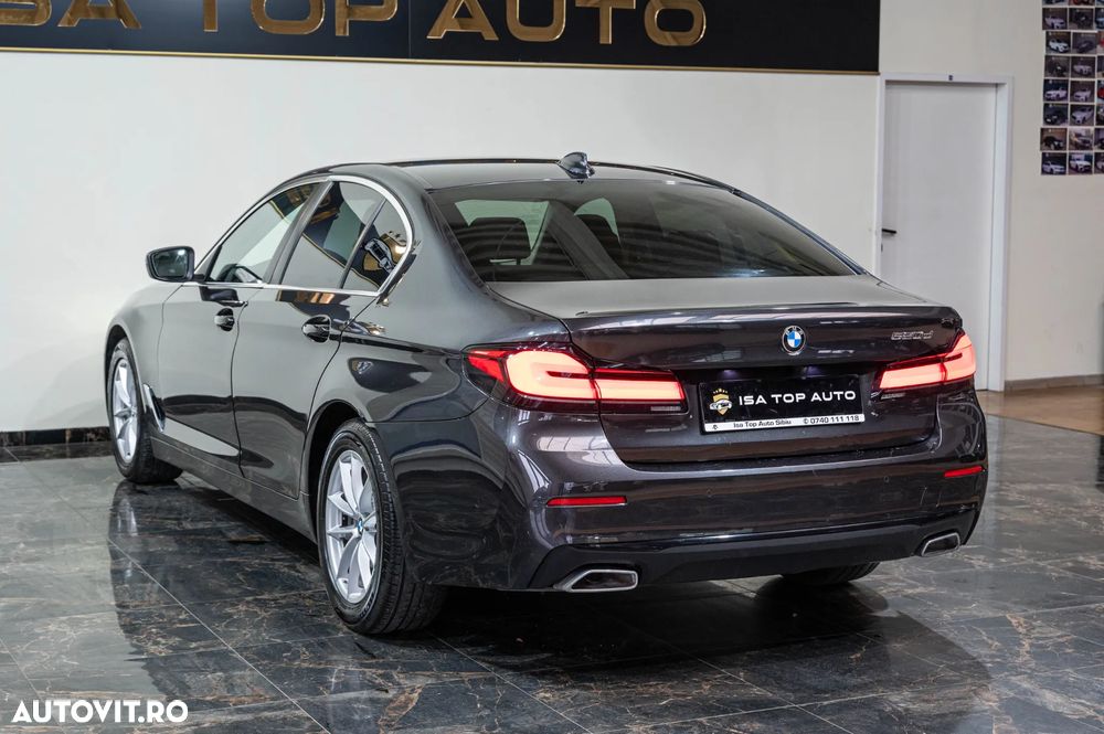 BMW Seria 5 520d Aut. Luxury Line - 33