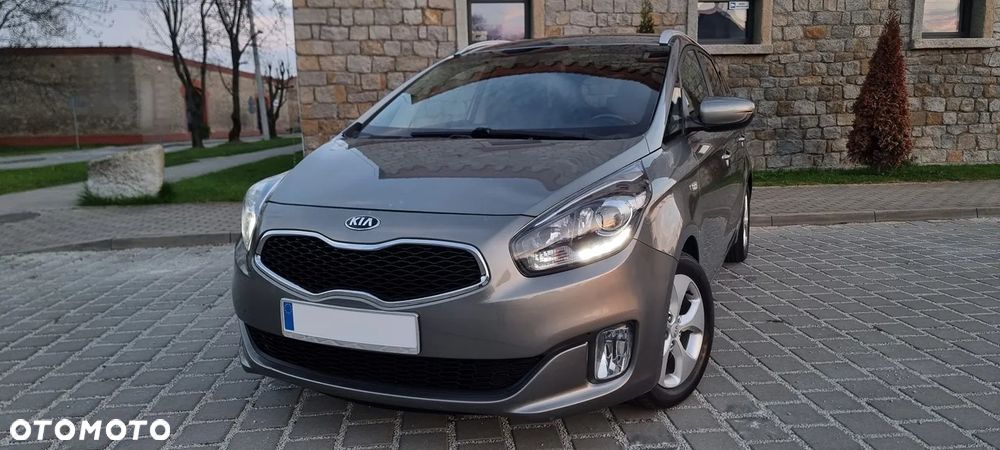 Kia Carens 1.6 GDI Dream Team Edition - 4