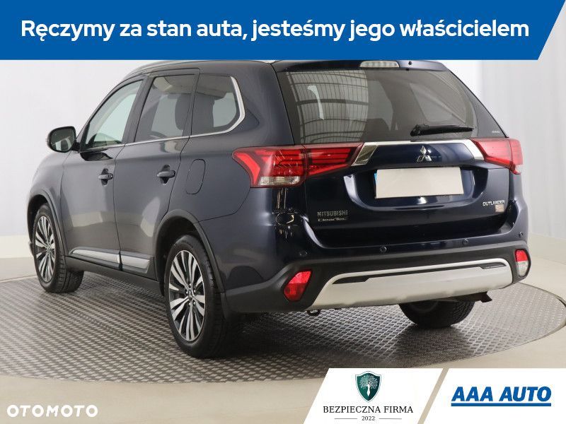 Mitsubishi Outlander - 6