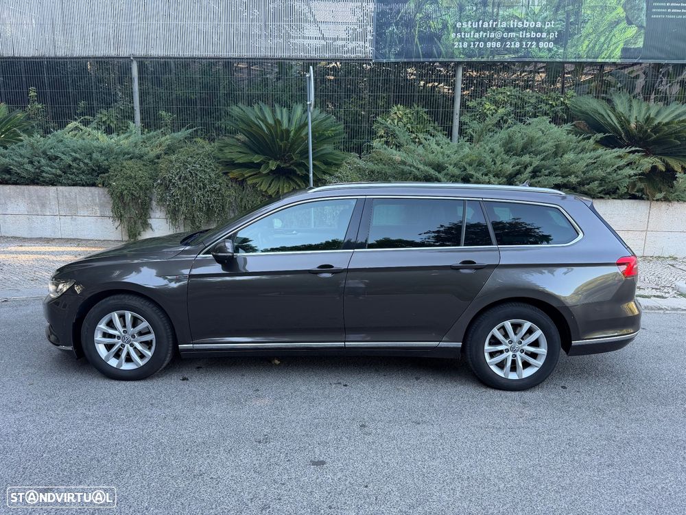 VW Passat Variant - 10