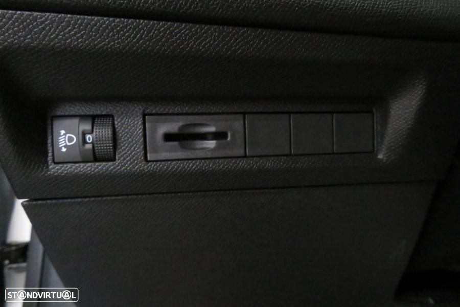 Peugeot 308 1.2 Hybrid Style e-DCS6 - 22