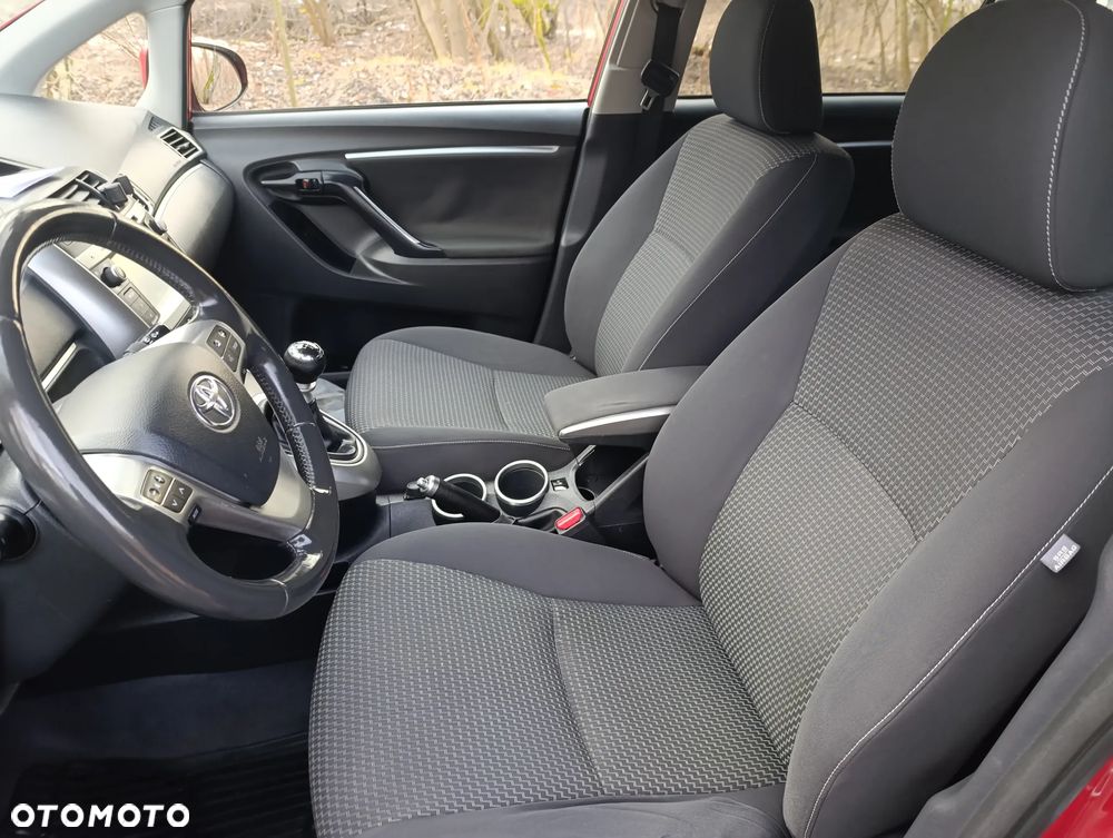 Toyota Verso 1.8 Sol plus NAVI 7os - 12
