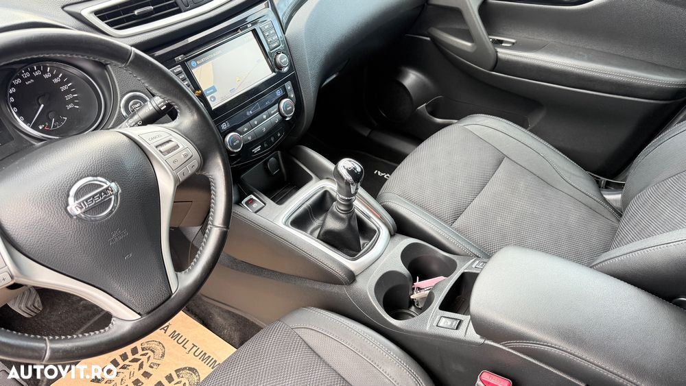 Nissan Qashqai 1.6 DIG-T TEKNA - 33