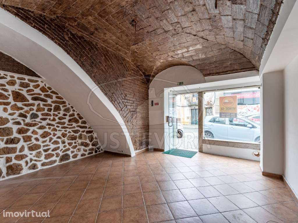 Espaço Comercial de Rés-do-chão, comércio ou serviços - Grande imagem: 5/9