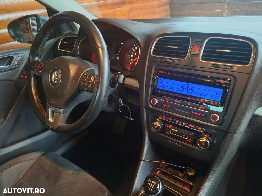 Volkswagen Golf - 12