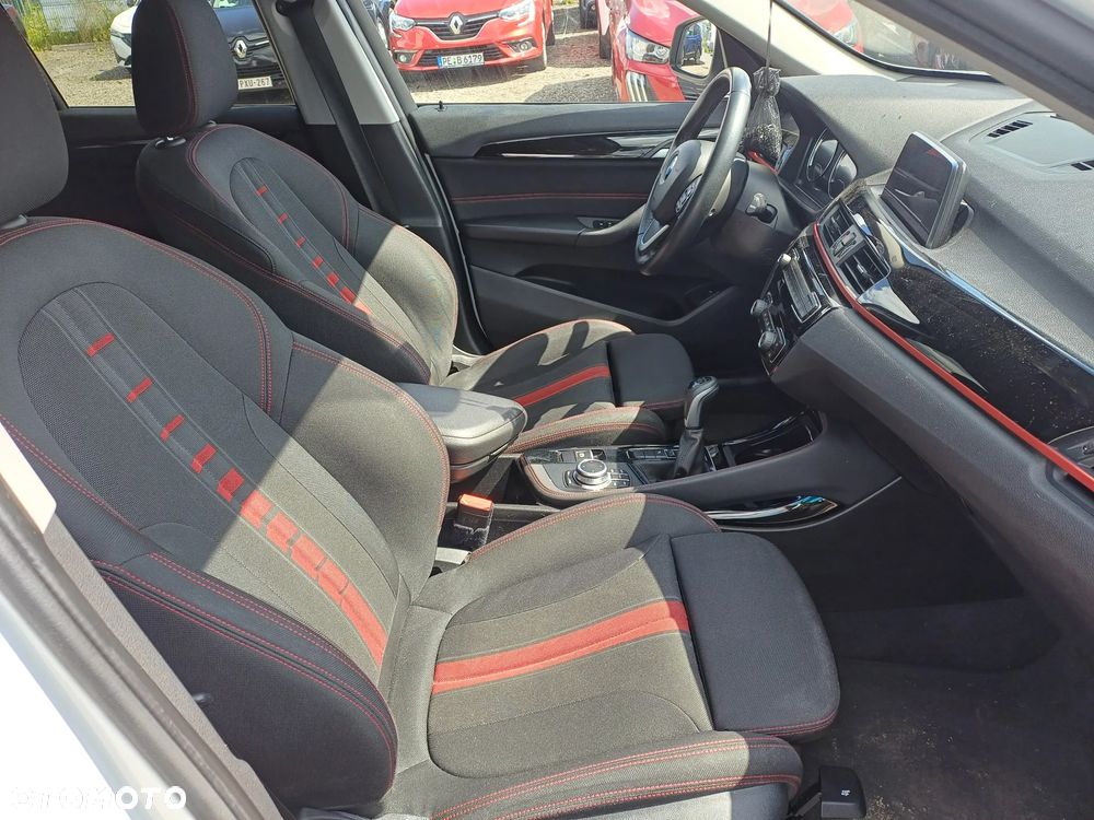 BMW X1 sDrive16d Sport Line - 9