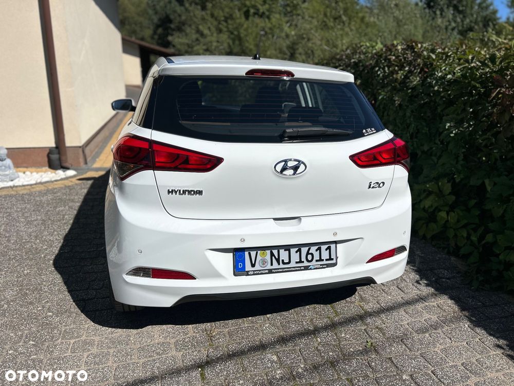 Hyundai i20 blue 1.2 Trend - 4