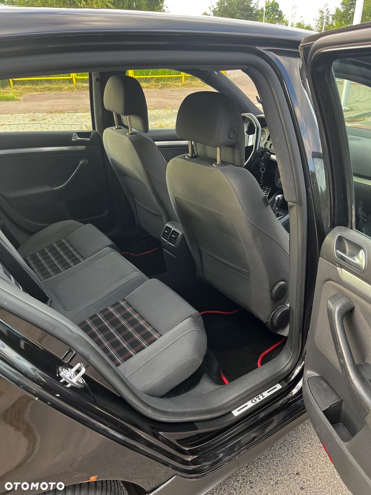 Volkswagen Golf - 14