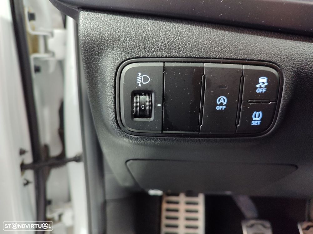 Hyundai Bayon 1.0 T-GDI Premium - 38