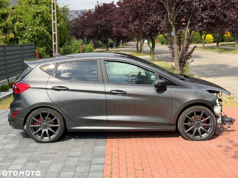 Ford Fiesta - 4
