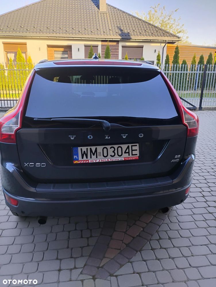 Volvo XC 60 3.2 AWD RDesign - 4